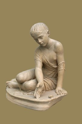 Roman_statue_of_girl_playing_astragaloi_14_aC